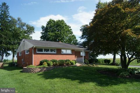 537 Mark Dr, Westminster, MD 21157 photo 1