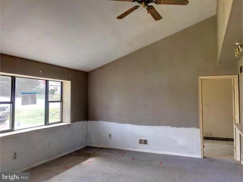 461 N Hyde Pl, Bear, DE 19701 photo 8