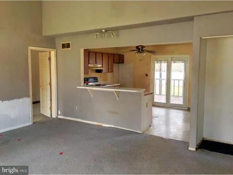461 N Hyde Pl, Bear, DE 19701 photo 9