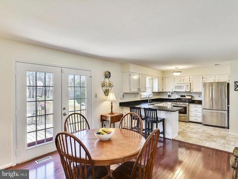 7812 Odell St, Springfield, VA 22153 photo 9