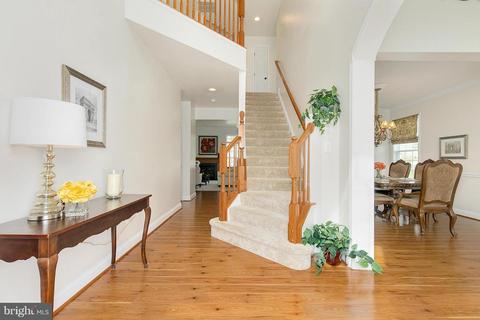 112 Skyline Ct, Westminster, MD 21157 photo 2