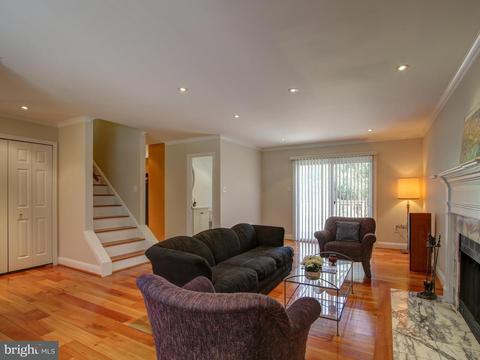 1401 Woodman Ave, Silver Spring, MD 20902 photo 4