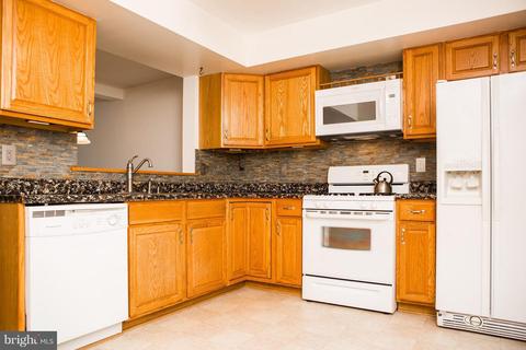 654 Retriever Dr, Hampstead, MD 21074 photo 5