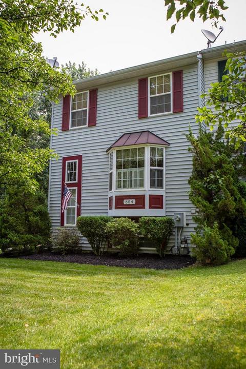 654 Retriever Dr, Hampstead, MD 21074 photo 1