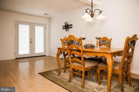 654 Retriever Dr, Hampstead, MD 21074 photo 7
