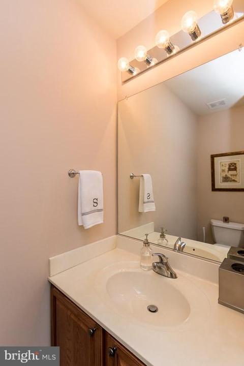 909 Glouster Cir, Hampstead, MD 21074 photo 22