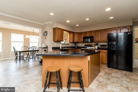909 Glouster Cir, Hampstead, MD 21074 photo 11