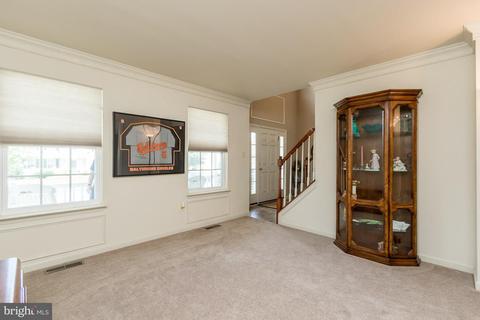 909 Glouster Cir, Hampstead, MD 21074 photo 4