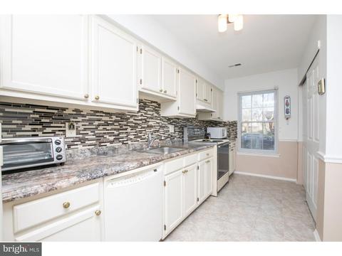 10 E Oleander Dr, Mount Laurel, NJ 08054 photo 5