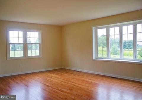 2 Ridgeway Dr, Ridgely, MD 21660 photo 5