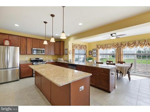 203 Bartlett Dr, Mickleton, NJ 08056 photo 4