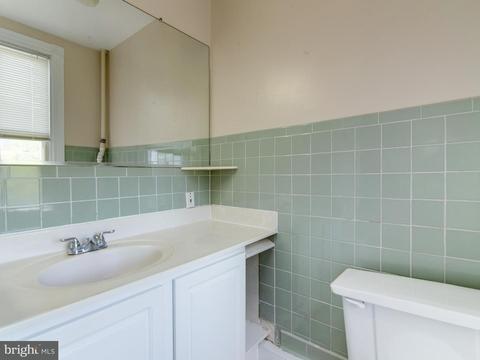 803 Elden St, Herndon, VA 20170 photo 27