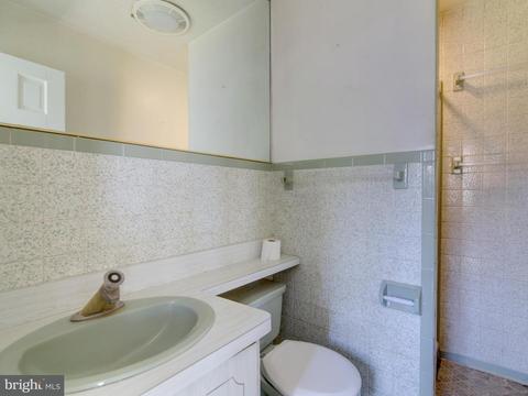 803 Elden St, Herndon, VA 20170 photo 17