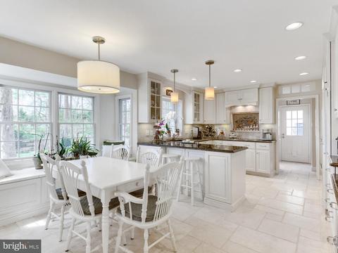 6515 Sunny Hill Ct, Mclean, VA 22101 photo 12