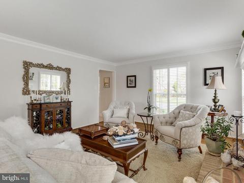 6515 Sunny Hill Ct, Mclean, VA 22101 photo 4