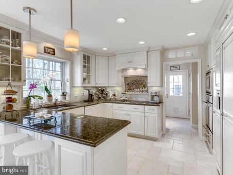 6515 Sunny Hill Ct, Mclean, VA 22101 photo 11