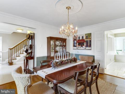 6515 Sunny Hill Ct, Mclean, VA 22101 photo 10