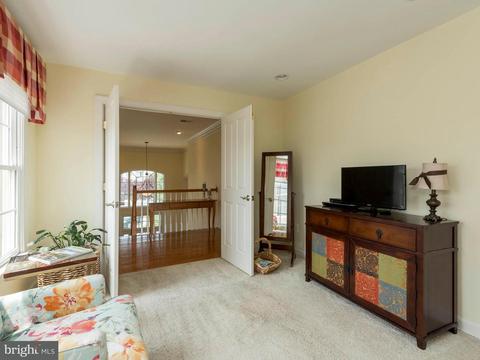 8621 Saddleback Pl, Laurel, MD 20723 photo 12