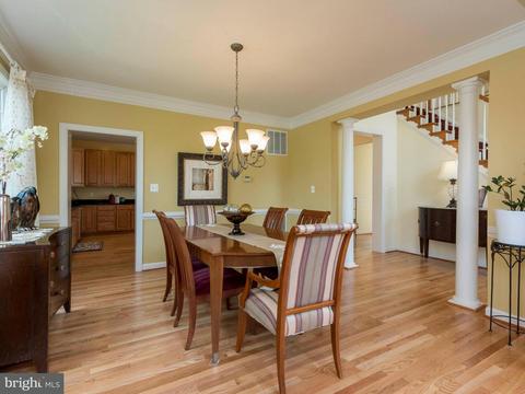 8621 Saddleback Pl, Laurel, MD 20723 photo 4