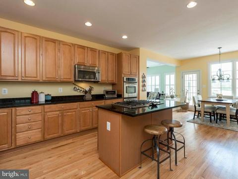 8621 Saddleback Pl, Laurel, MD 20723 photo 6