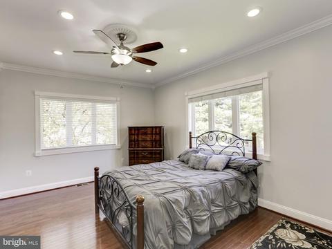 6917 Southridge Dr, Mclean, VA 22101 photo 14