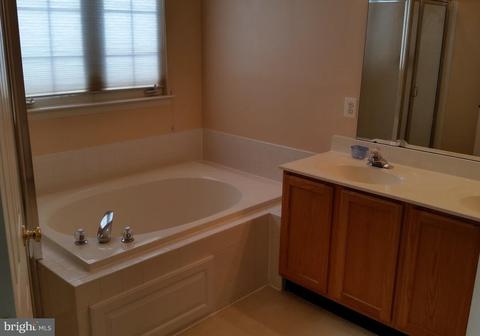 1708 Derrs Sq W, Frederick, MD 21701 photo 7