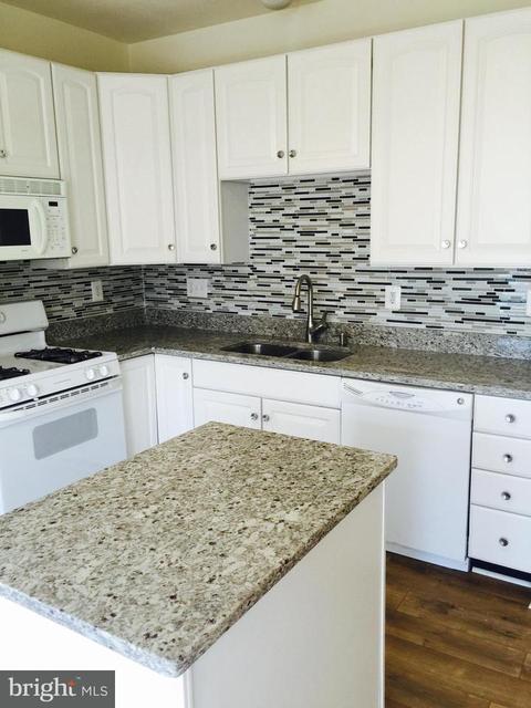 1708 Derrs Sq W, Frederick, MD 21701 photo 4