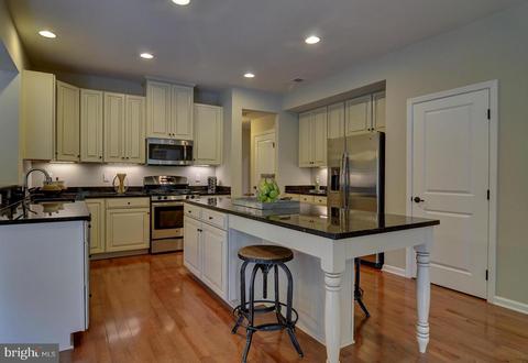 408 Corniche Ct, Westminster, MD 21158 photo 12