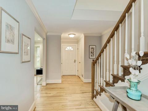 7215 Evans Mill Rd, Mclean, VA 22101 photo 2