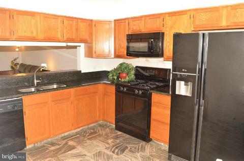 9340 Breamore Ct, Laurel, MD 20723 photo 3
