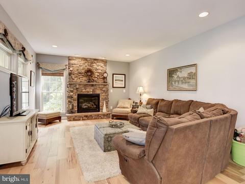 3842 Devonshire Rd, Hampstead, MD 21074 photo 10
