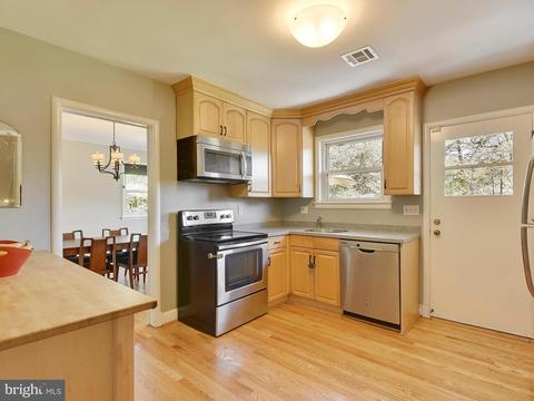 9309 Greyrock Rd, Silver Spring, MD 20910 photo 10