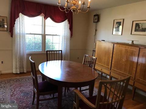 1319 Titania Ln, Mclean, VA 22102 photo 9