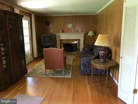 1319 Titania Ln, Mclean, VA 22102 photo 8