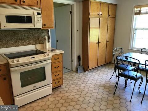 1319 Titania Ln, Mclean, VA 22102 photo 6