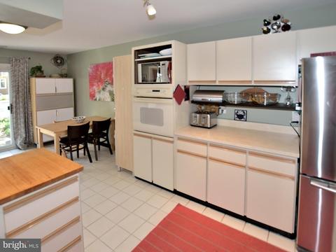 1610 Wainwright Dr, Reston, VA 20190 photo 7