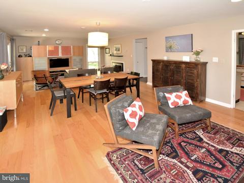 1610 Wainwright Dr, Reston, VA 20190 photo 5