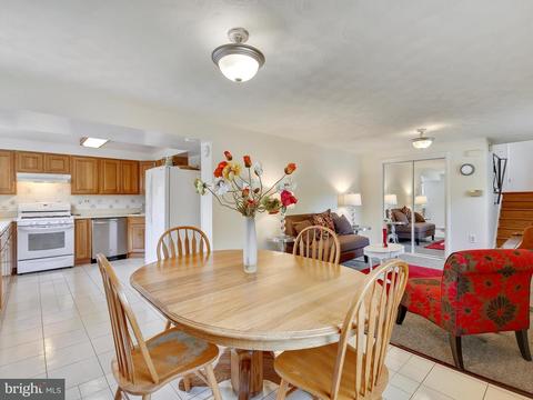 10504 Glenhaven Dr, Silver Spring, MD 20902 photo 6