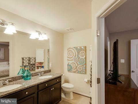 9014 Ruby Lockhart Blvd, Lanham, MD 20706 photo 18