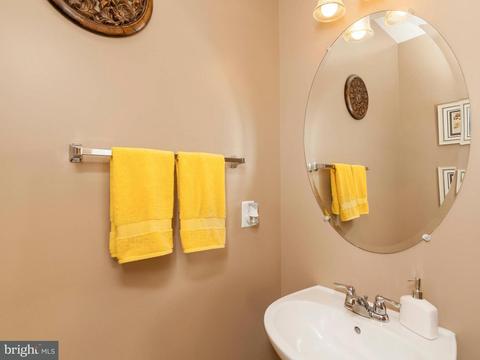 9014 Ruby Lockhart Blvd, Lanham, MD 20706 photo 16