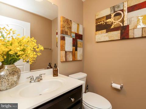 9014 Ruby Lockhart Blvd, Lanham, MD 20706 photo 5