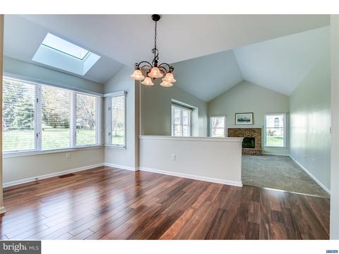 35 E Periwinkle Ln, Newark, DE 19711 photo 11