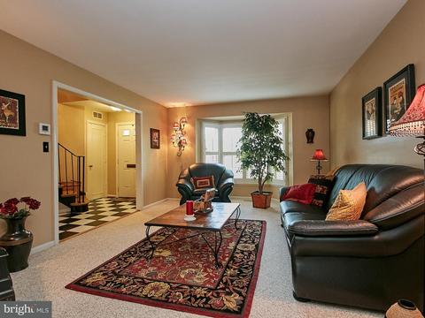5959 Queenston St, Springfield, VA 22152 photo 6