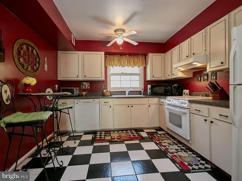 5959 Queenston St, Springfield, VA 22152 photo 11