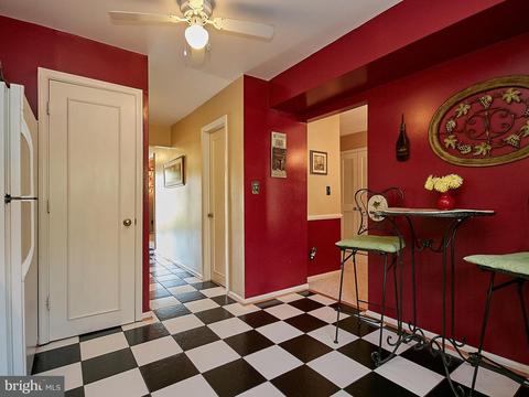 5959 Queenston St, Springfield, VA 22152 photo 12