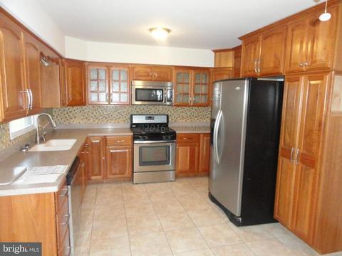 6591 Quercus Dr, Hebron, MD 21830 photo 4