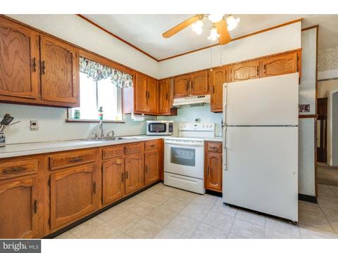 28 E Park Ave, Maple Shade, NJ 08052 photo 9