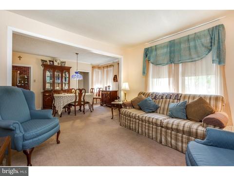 28 E Park Ave, Maple Shade, NJ 08052 photo 4