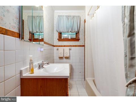 28 E Park Ave, Maple Shade, NJ 08052 photo 15