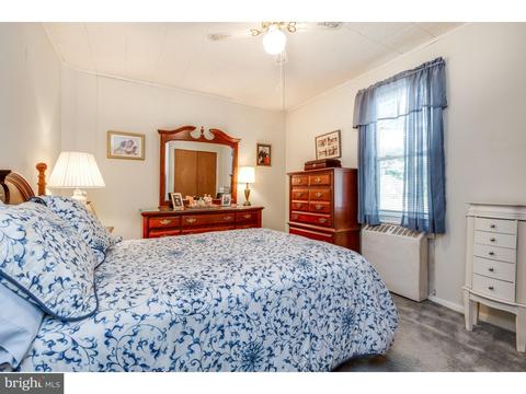 28 E Park Ave, Maple Shade, NJ 08052 photo 14